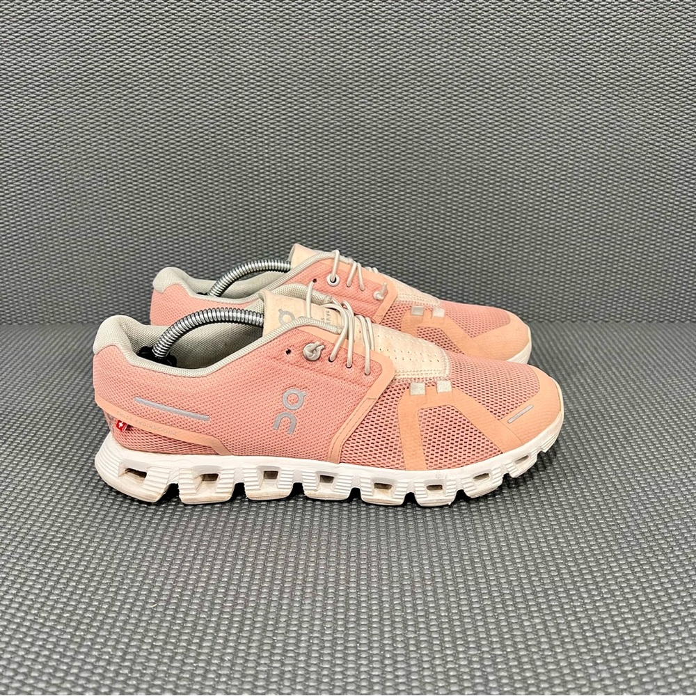 On Running Cloud 5 Rose Shell Womens Athletic Running Sneakers Slip Ons Size 7.5